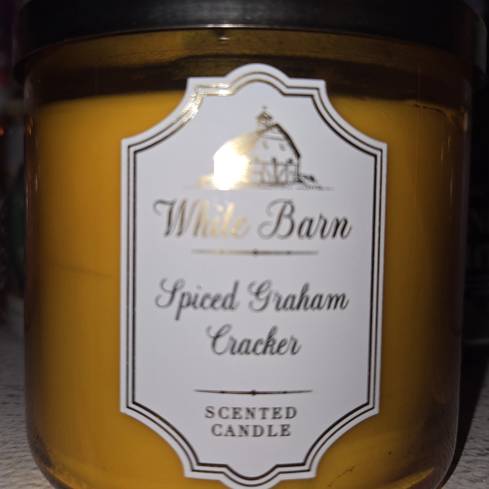 White Barn/Bath & Body Works Spiced Graham Cracker 3 Wick Scented Candle